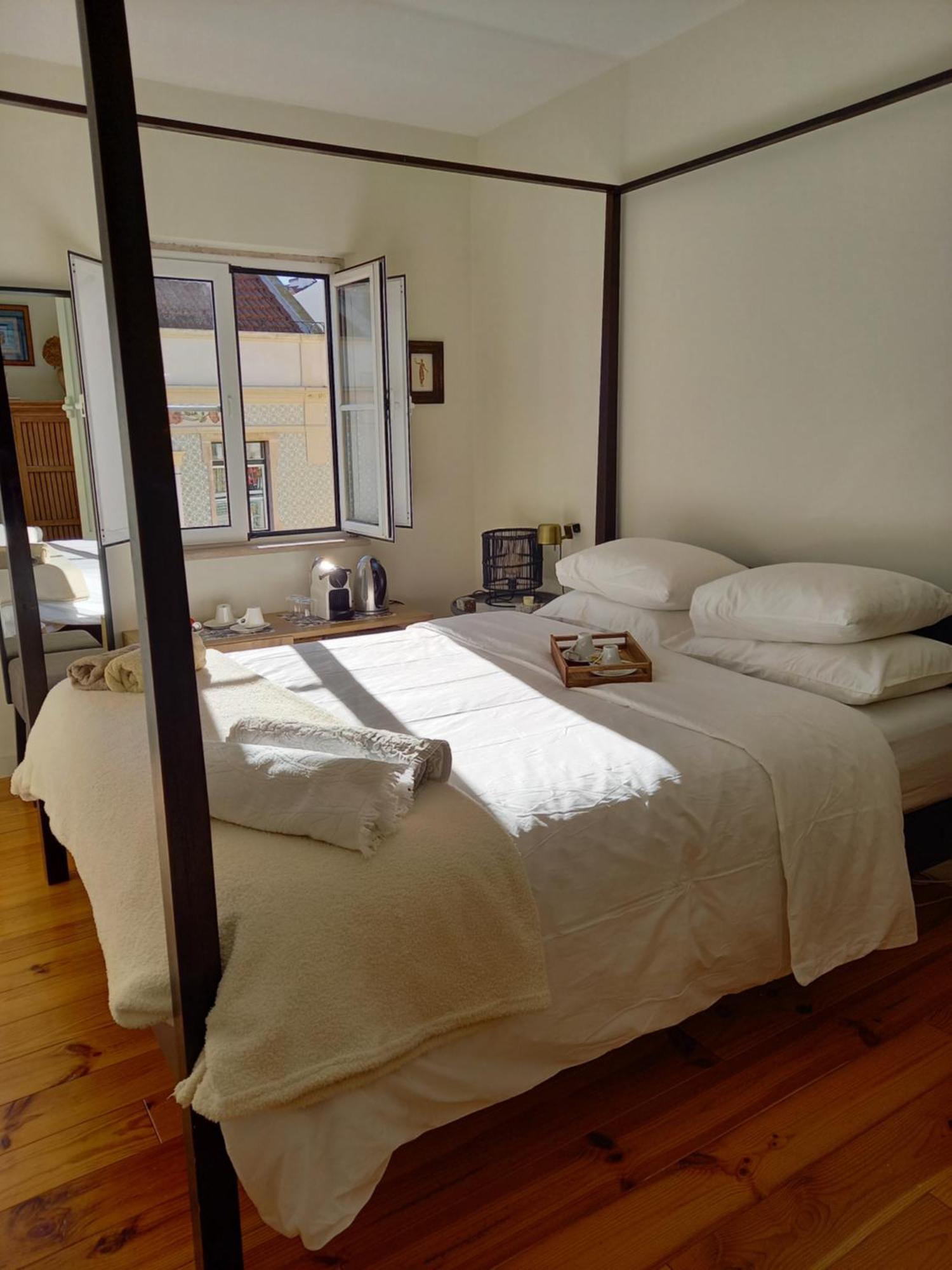 Charme Et Confort Au Coeur De Graca Lisbon Luaran gambar