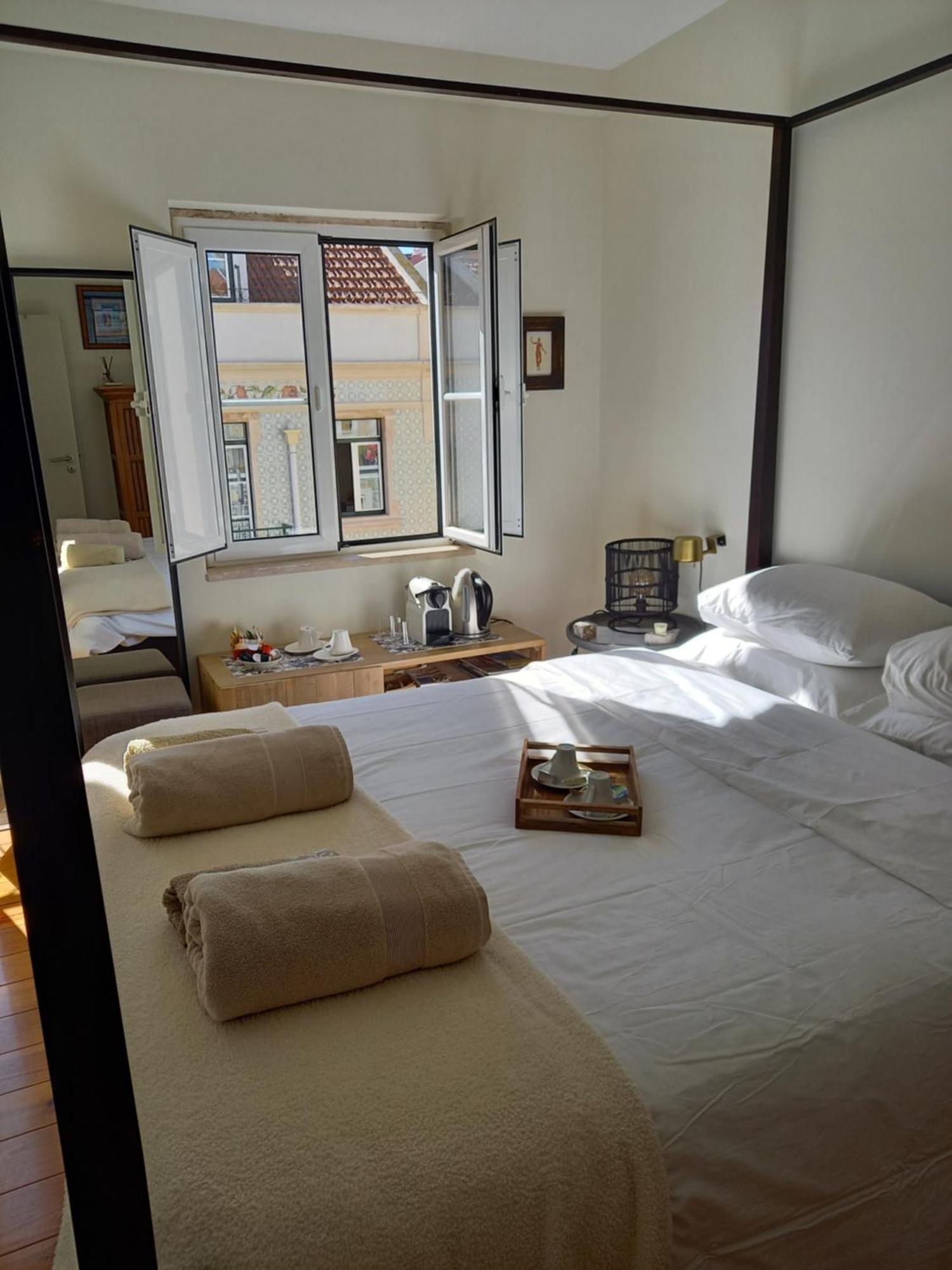 Charme Et Confort Au Coeur De Graca Lisbon Luaran gambar