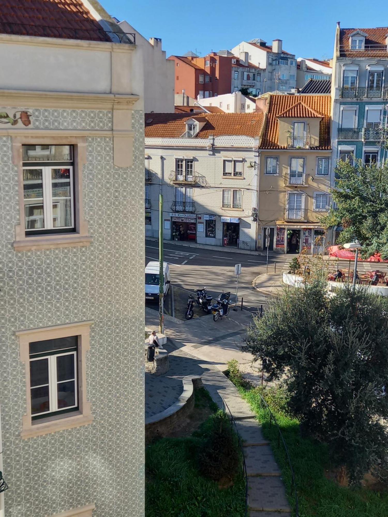 Charme Et Confort Au Coeur De Graca Lisbon Luaran gambar