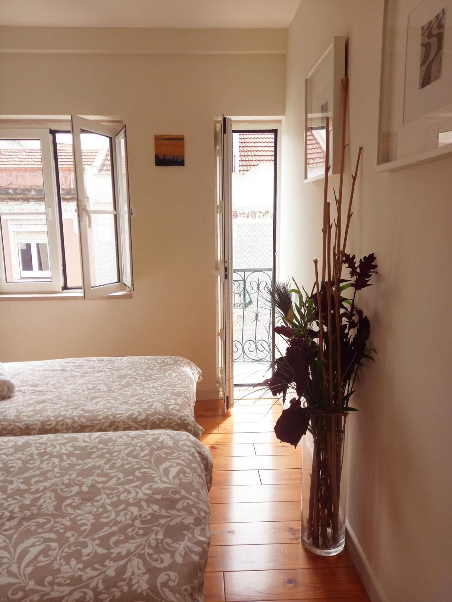 Charme Et Confort Au Coeur De Graca Lisbon Luaran gambar